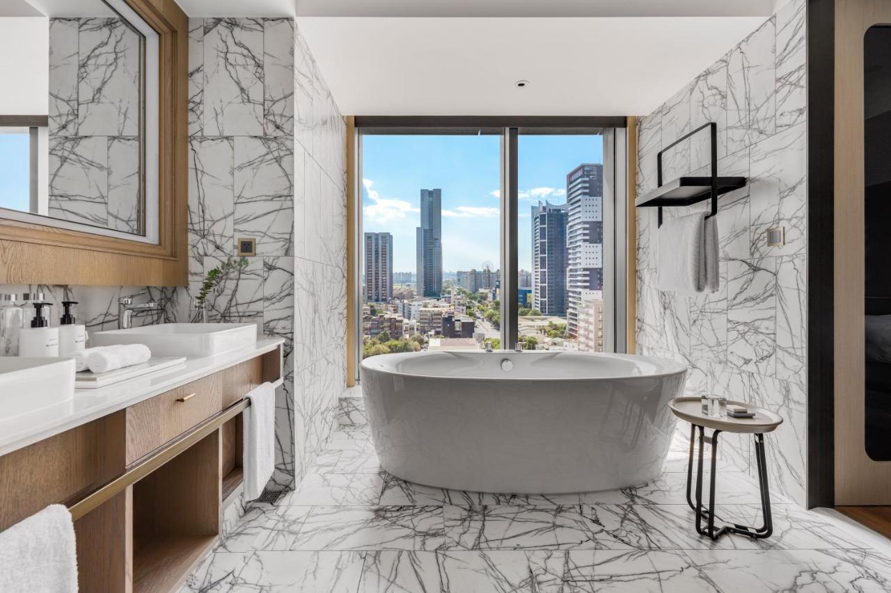 Hotel Intercontinental Kaohsiung By Ihg Zewnętrze zdjęcie Bathroom