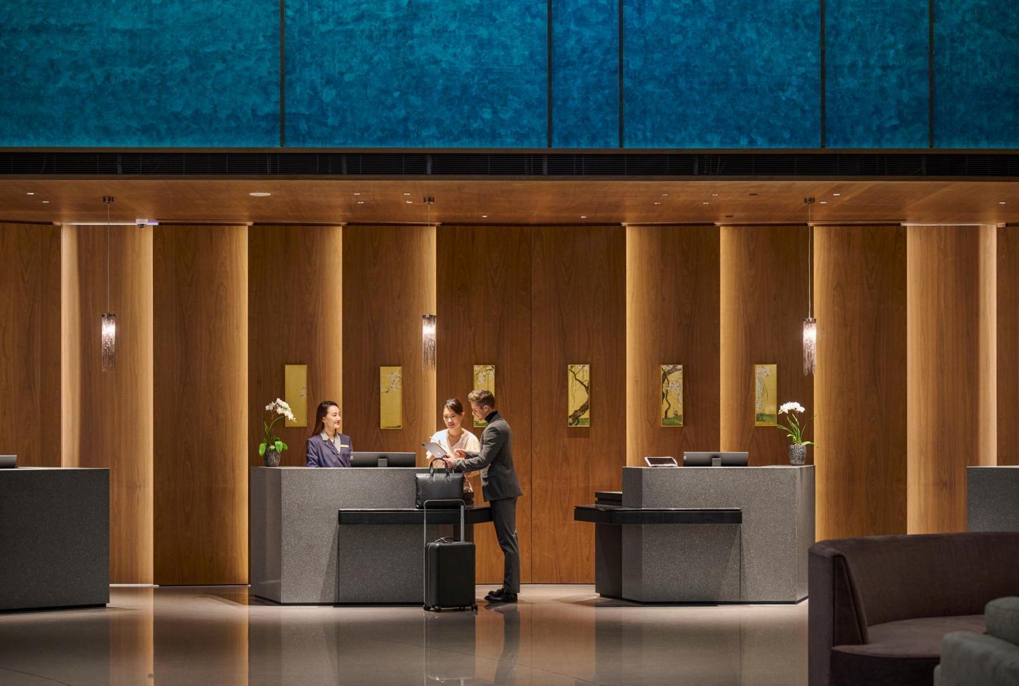 Hotel Intercontinental Kaohsiung By Ihg Zewnętrze zdjęcie The lobby of the hotel