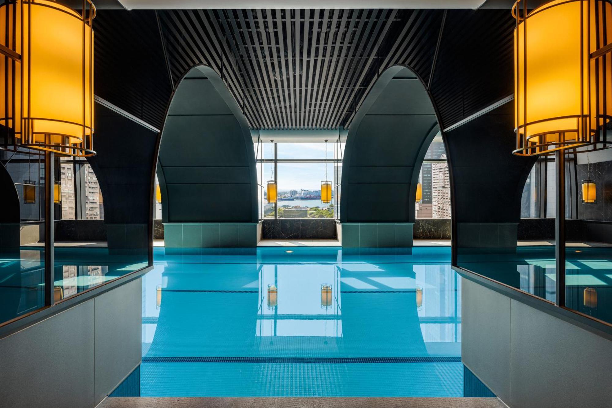 Hotel Intercontinental Kaohsiung By Ihg Zewnętrze zdjęcie The pool at the hotel