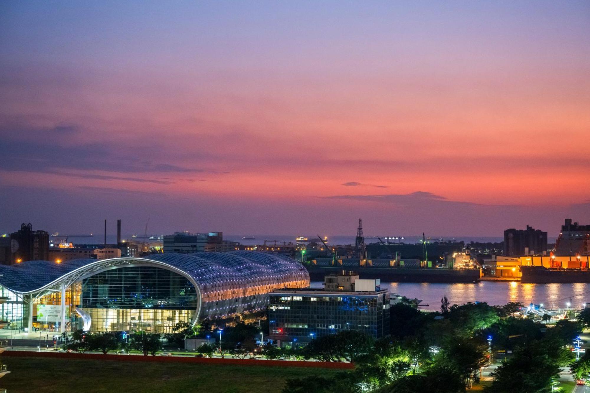 Hotel Intercontinental Kaohsiung By Ihg Zewnętrze zdjęcie View of the city